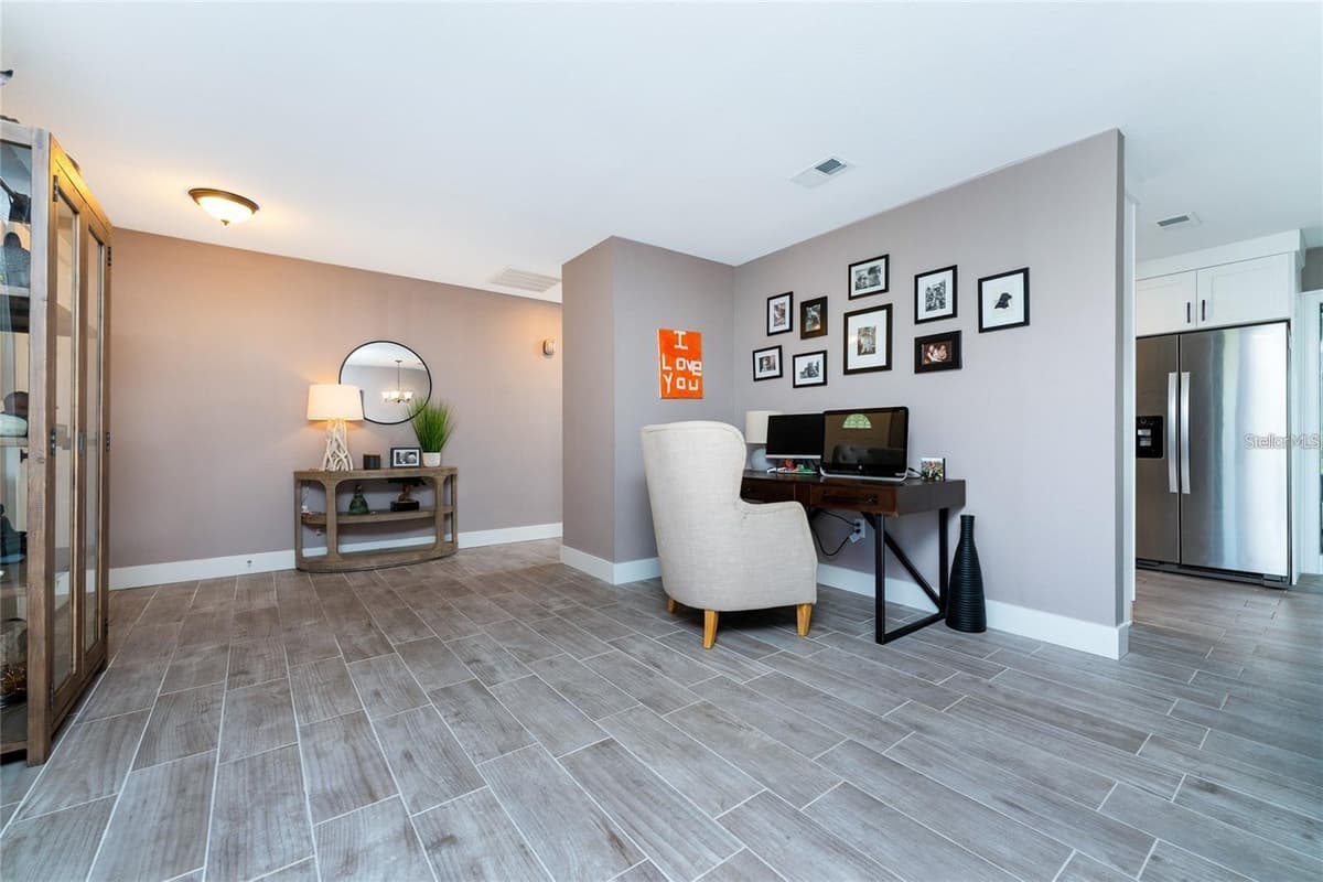 12420 MINOT AVENUE — photo 6 of 23