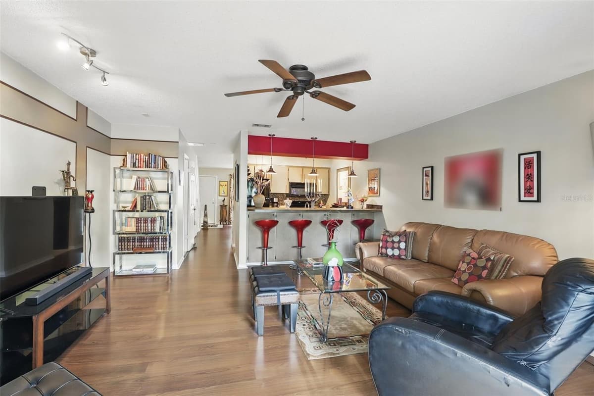 1005 LOVE LANE — photo 12 of 28