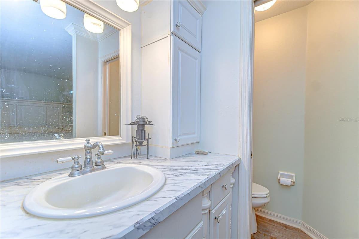 5906 GREENBRIAR COURT — photo 19 of 38