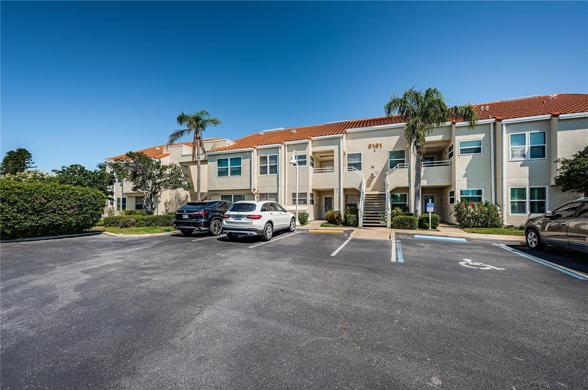 6191 BAHIA DEL MAR BOULEVARD — photo 5 of 52
