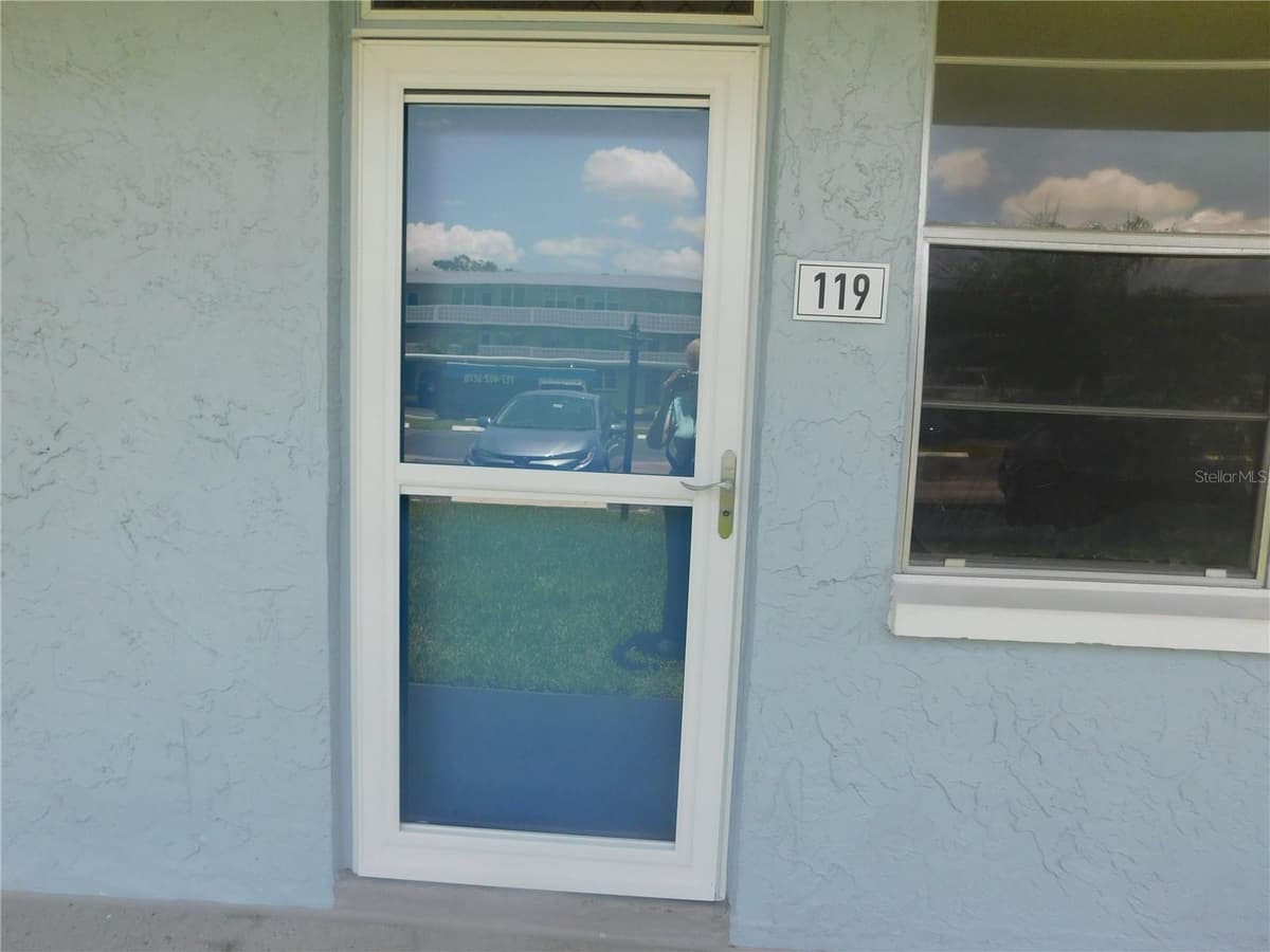 4715 BAY STREET — photo 3 of 16