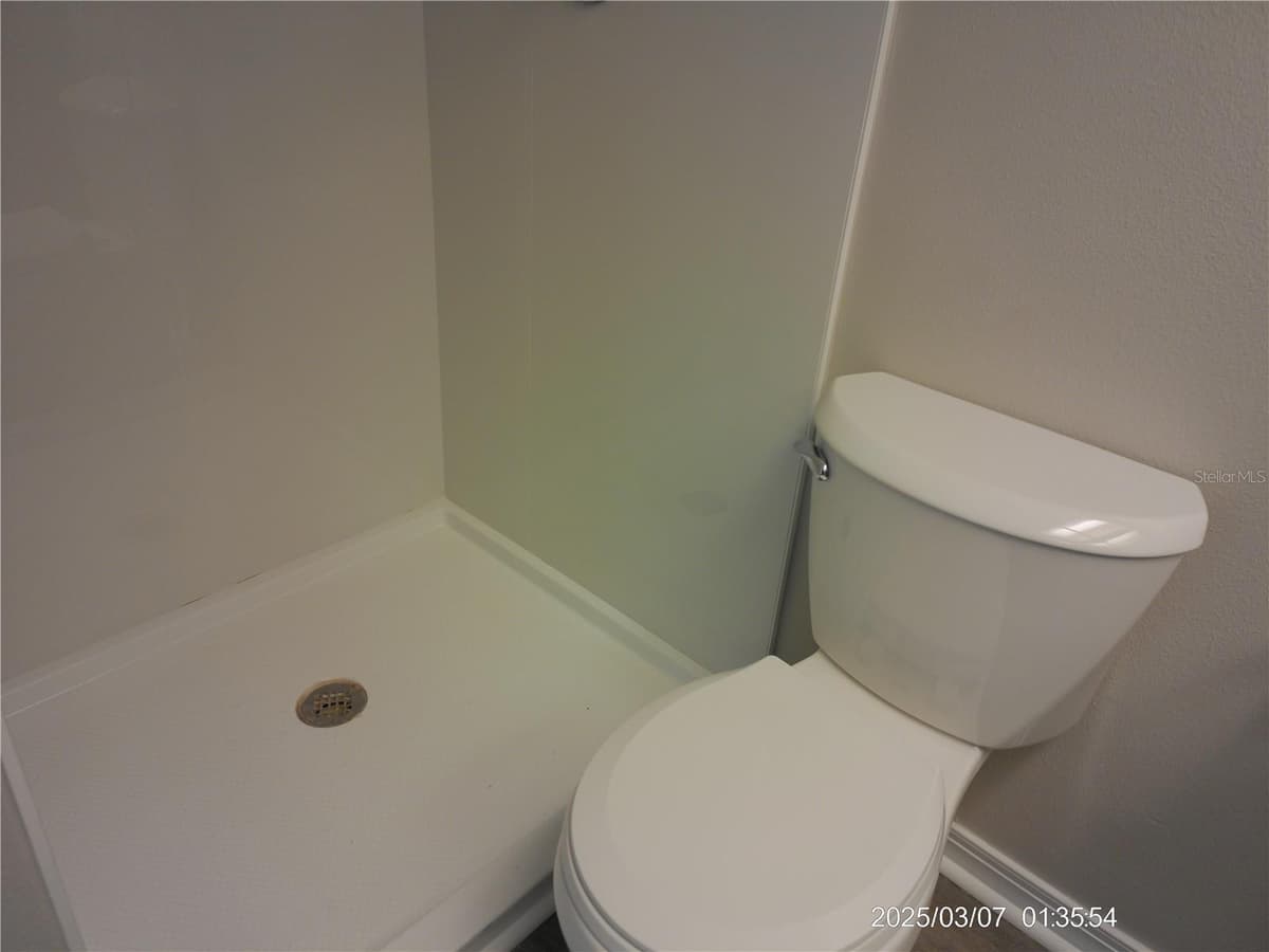 4715 BAY STREET — photo 9 of 16