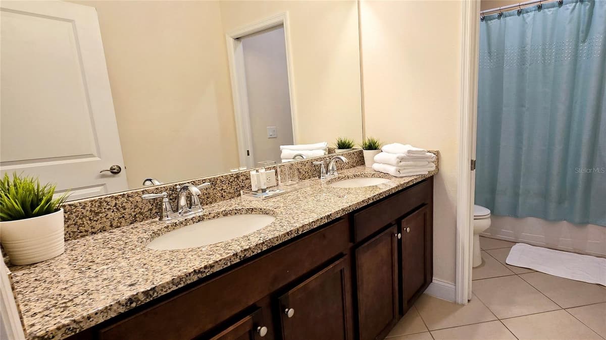 228 CAPTIVA DR — photo 20 of 33