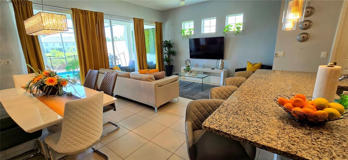 228 CAPTIVA DR — photo 10 of 33