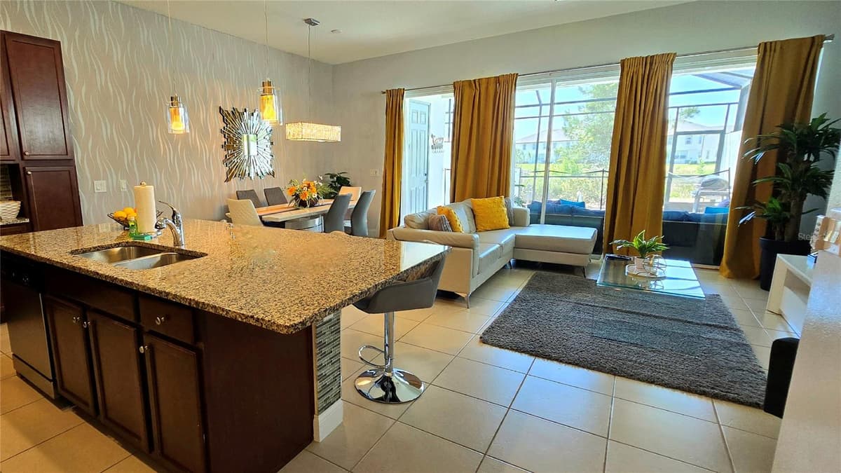 228 CAPTIVA DR — photo 9 of 33