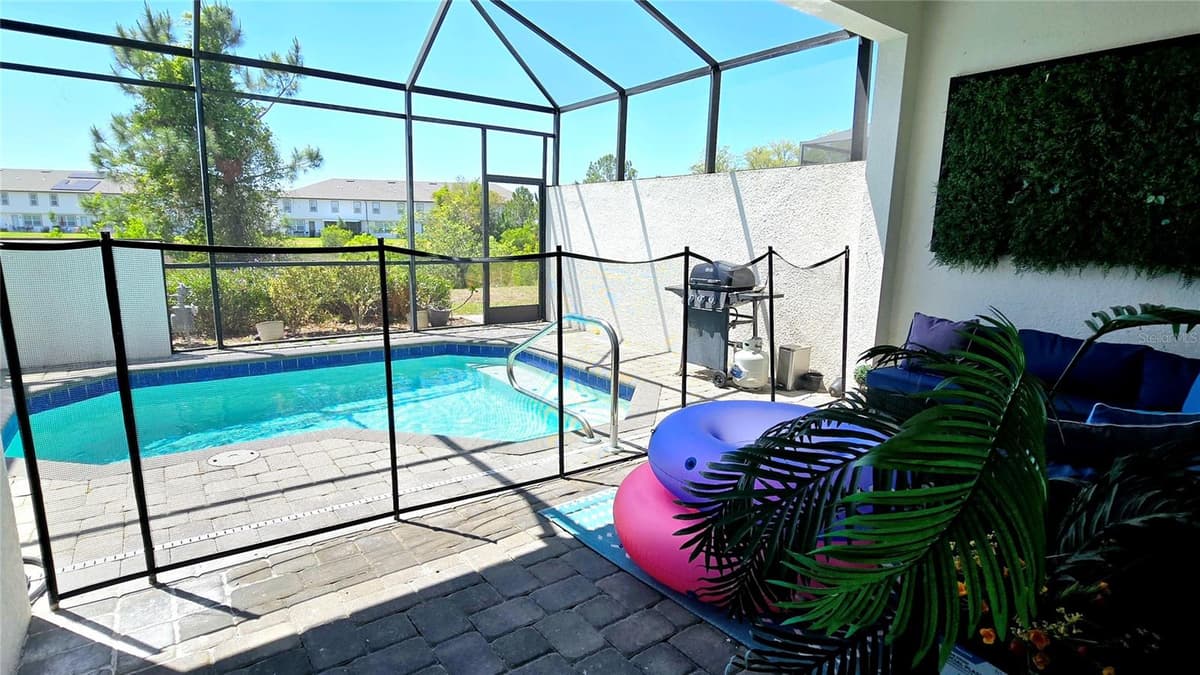 228 CAPTIVA DR — photo 12 of 33