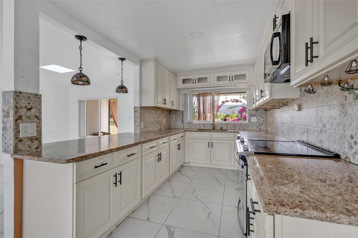 7420 LAKE WILLIS DRIVE — photo 11 of 41