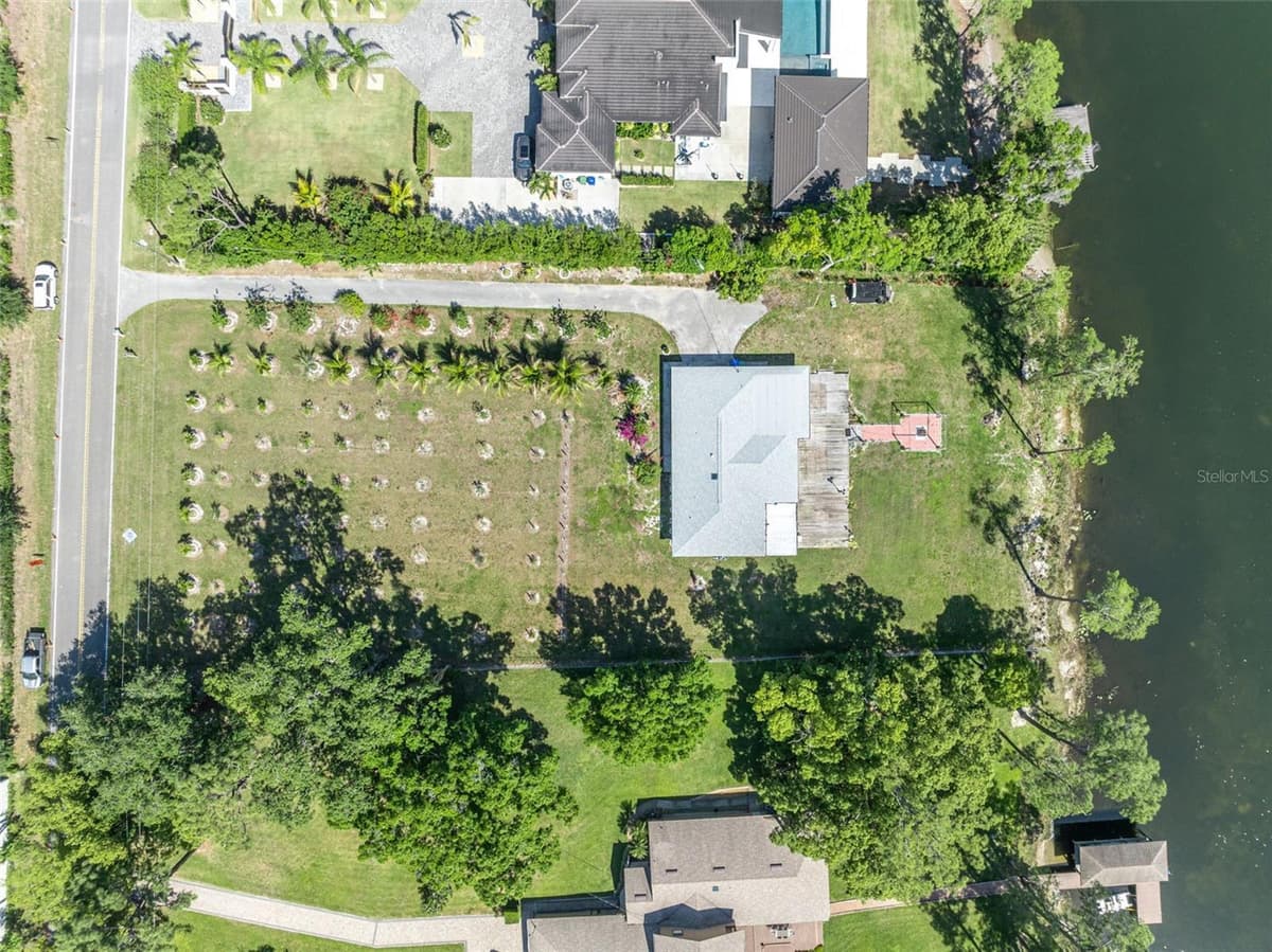 7420 LAKE WILLIS DRIVE — photo 38 of 41
