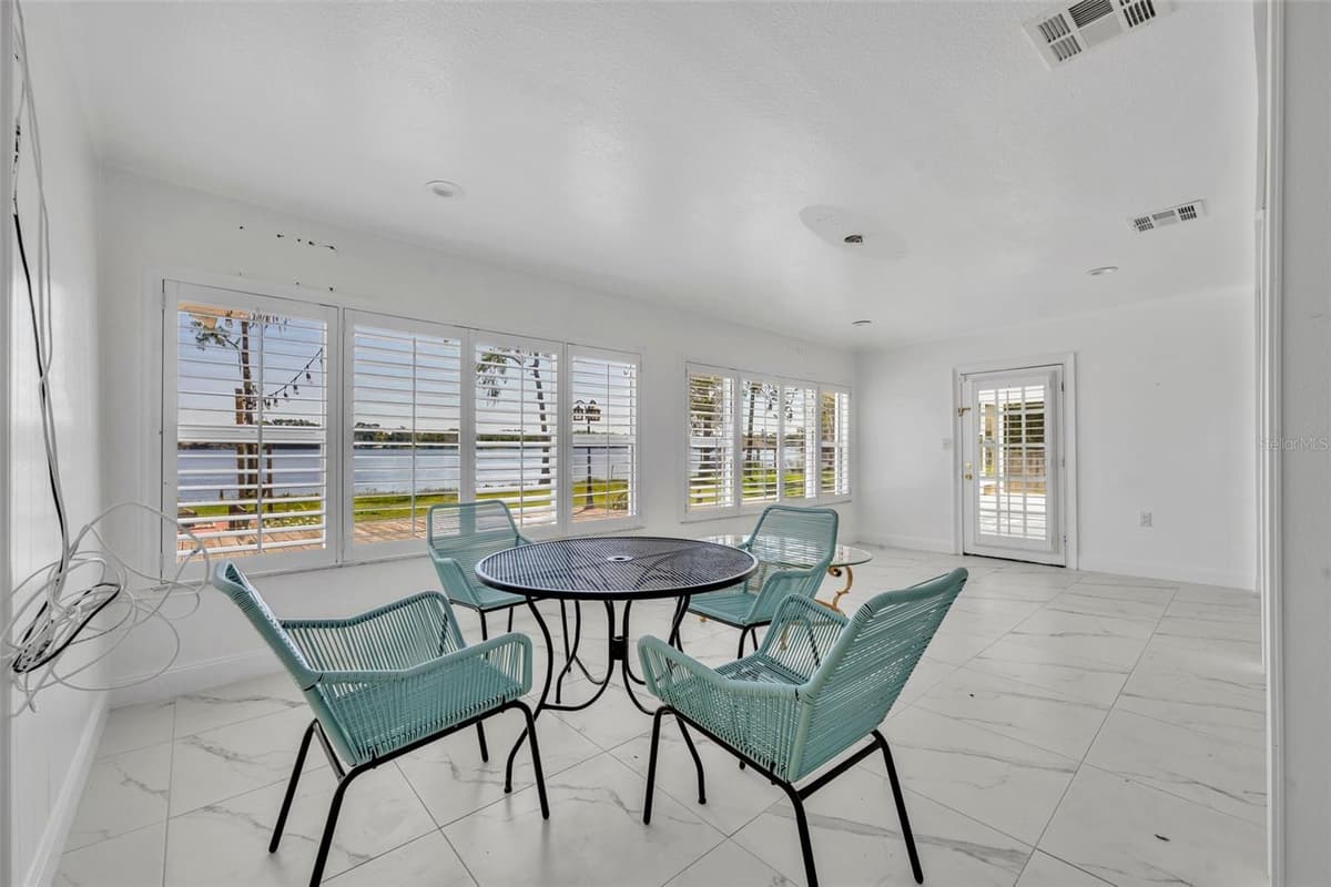 7420 LAKE WILLIS DRIVE — photo 17 of 41