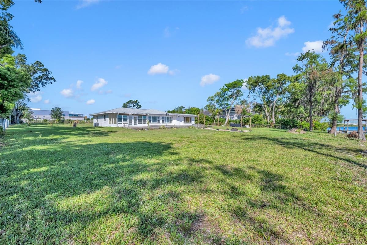 7420 LAKE WILLIS DRIVE — photo 33 of 41