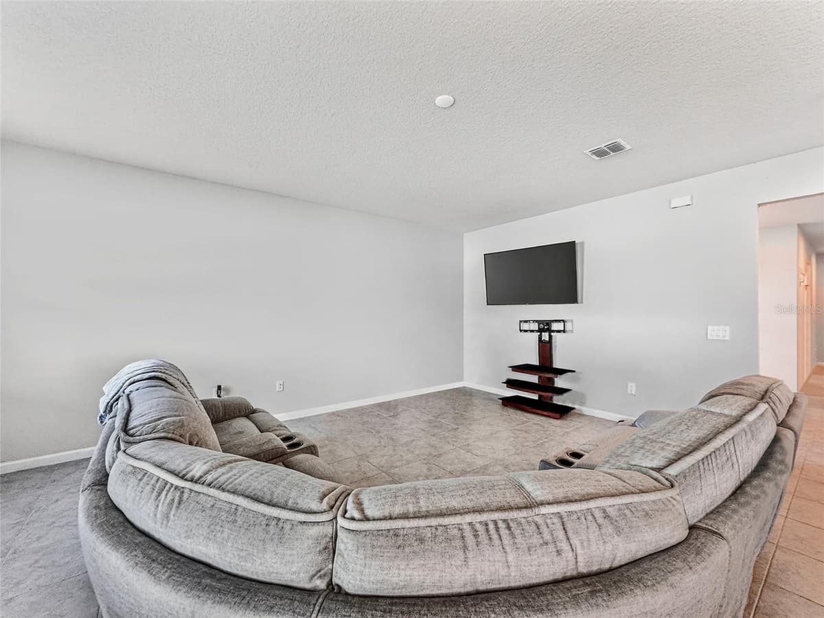 3725 BLUE MOUNTAIN WAY — photo 9 of 19