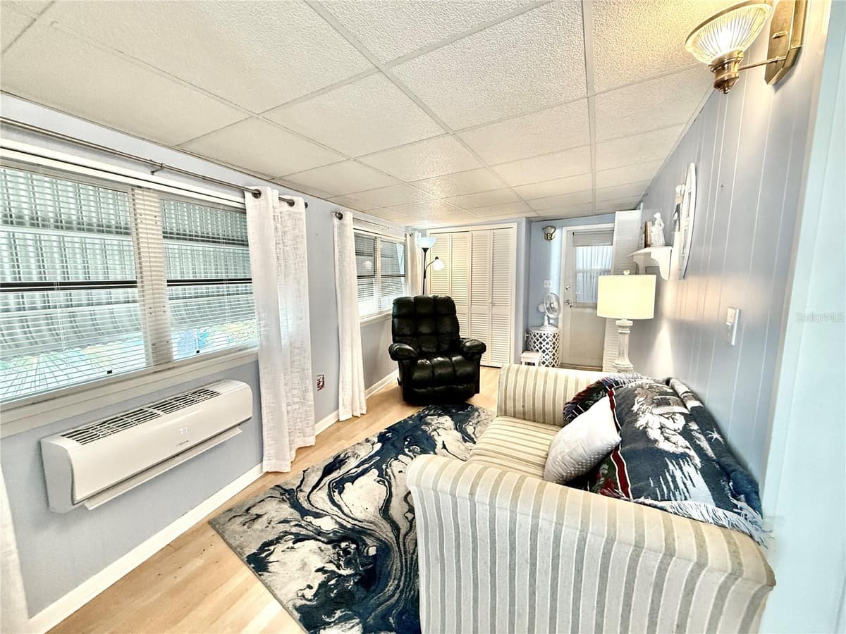 3300 26TH AVENUE — photo 8 of 25