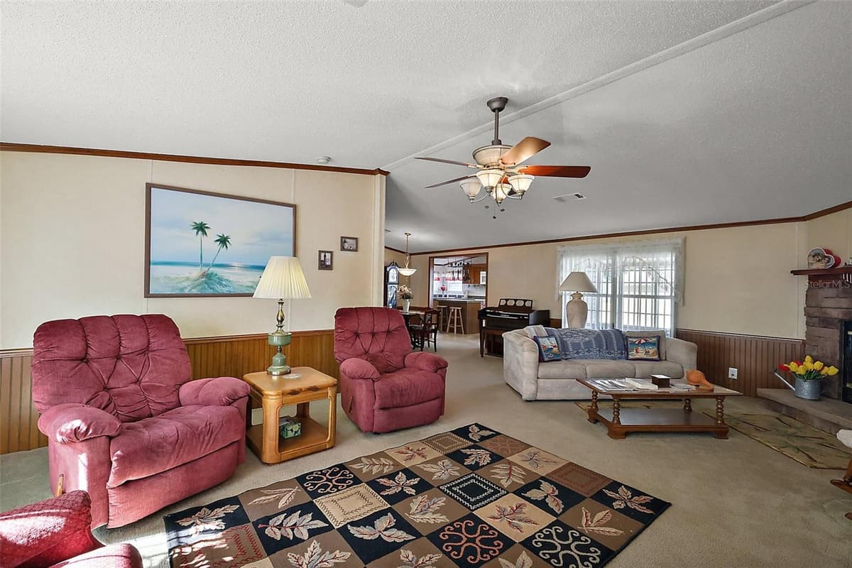 37945 MONTICELLO STREET — photo 4 of 42