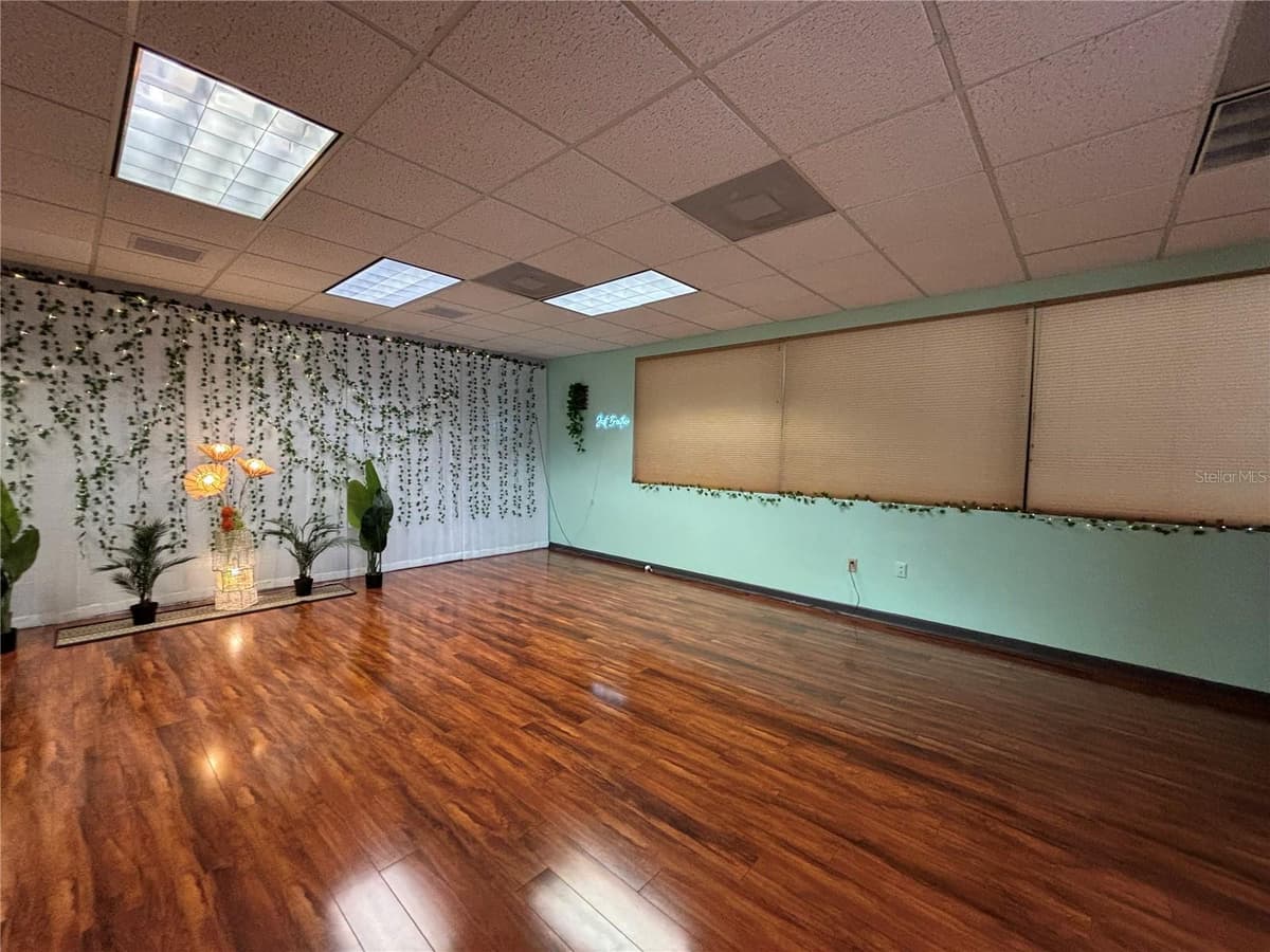 1750 BROADWAY STREET — photo 3 of 22