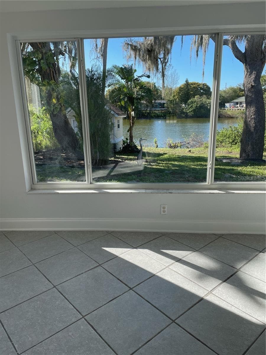 5736 COLONIAL DRIVE — photo 36 of 57