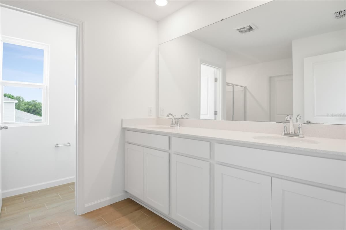 816 LAKE DELL ROAD — photo 15 of 20