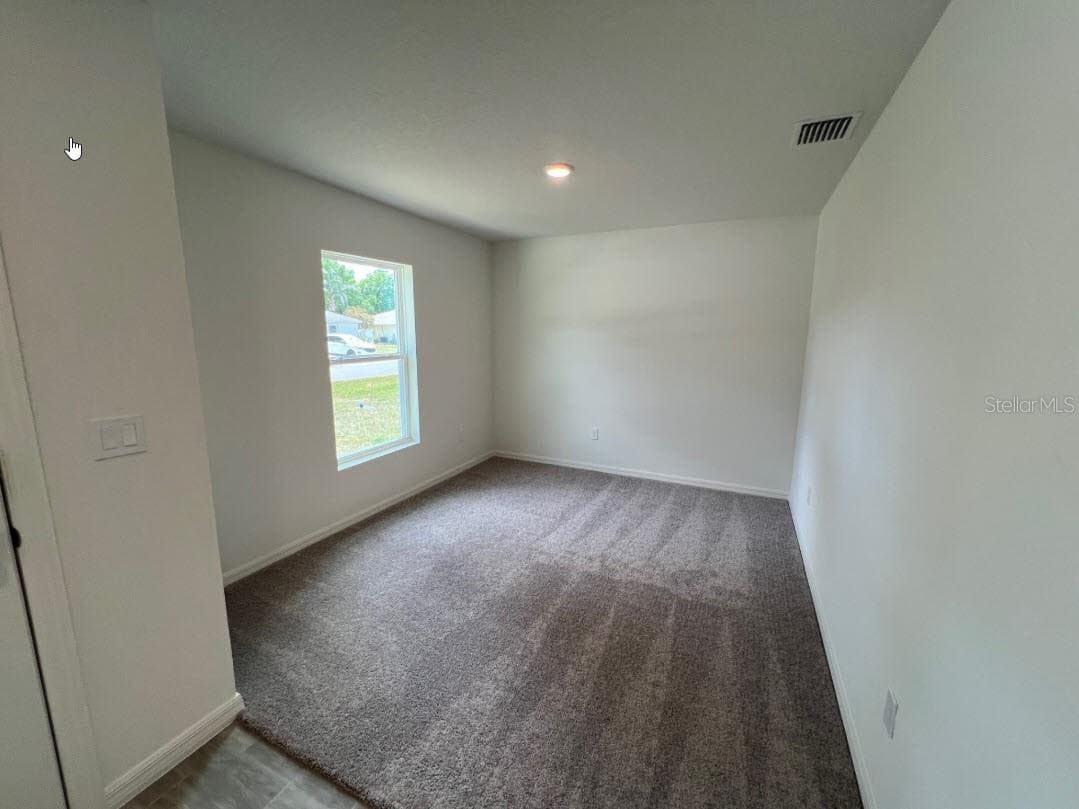 25 RYDING LANE — photo 2 of 13