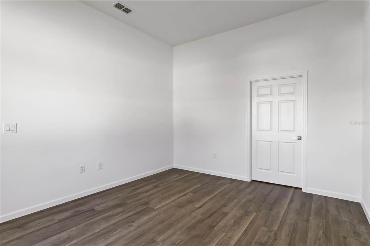 4344 JASLO AVENUE — photo 19 of 30