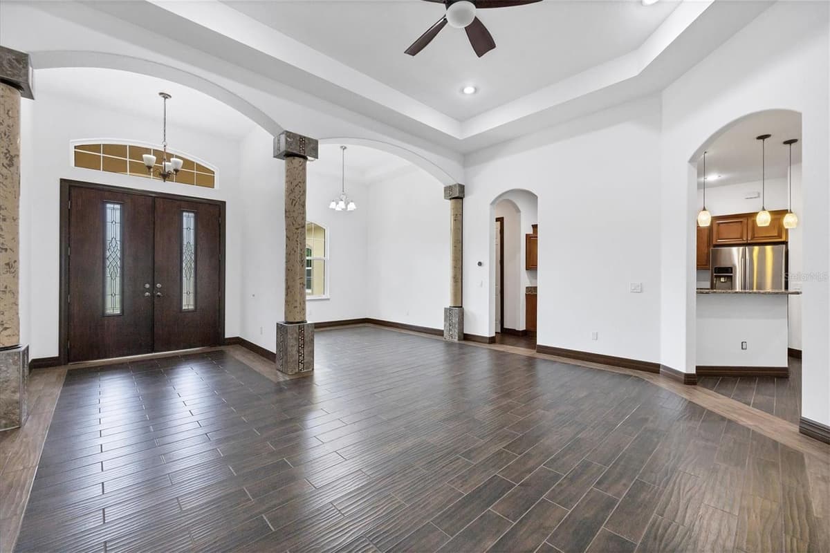431 SEVILLA STREET — photo 11 of 55