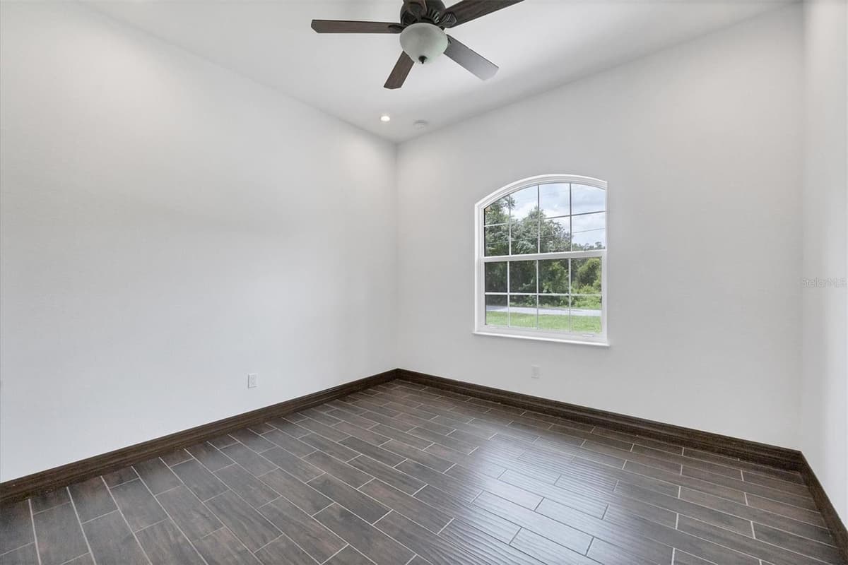 431 SEVILLA STREET — photo 26 of 55
