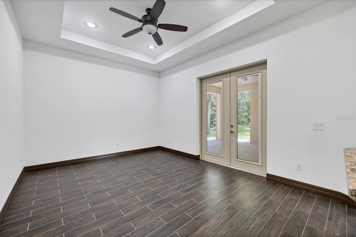 431 SEVILLA STREET — photo 18 of 55
