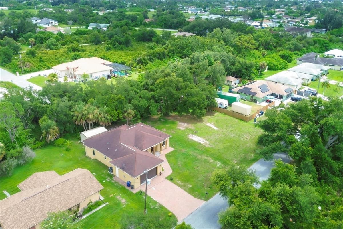 431 SEVILLA STREET — photo 4 of 55