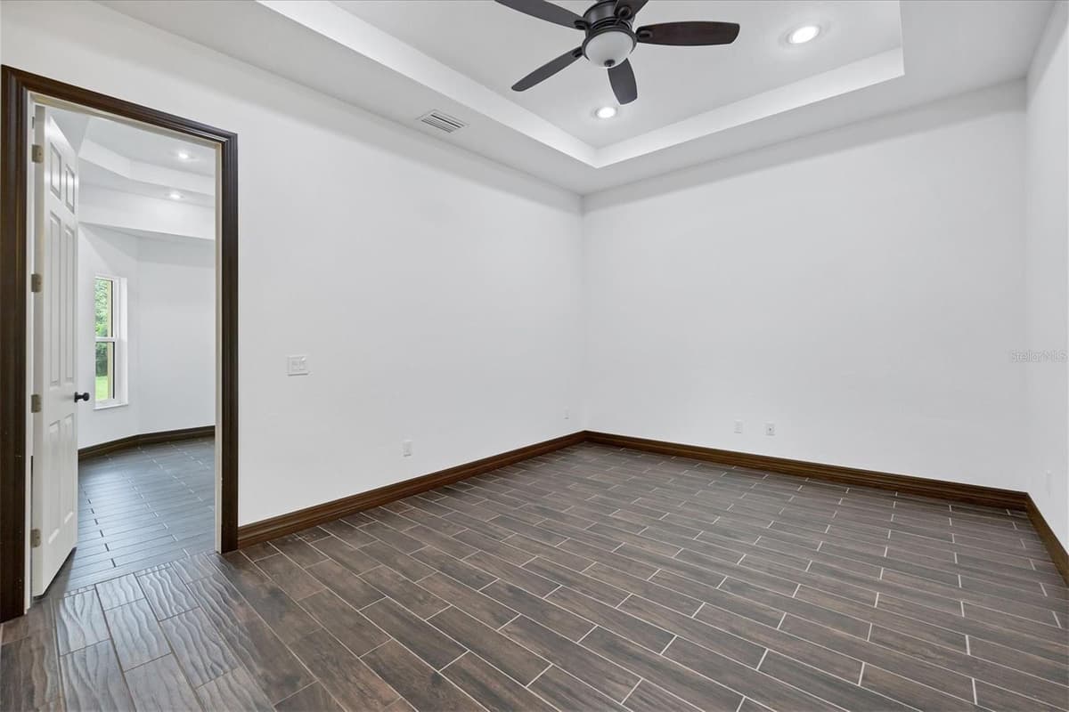 431 SEVILLA STREET — photo 19 of 55