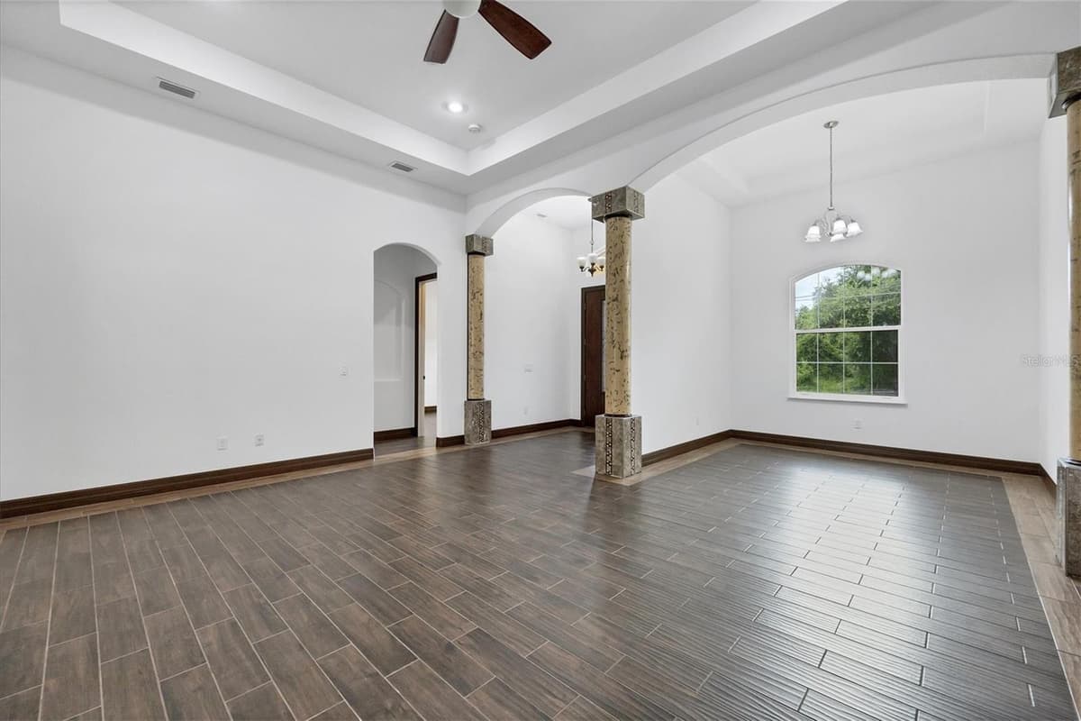 431 SEVILLA STREET — photo 12 of 55