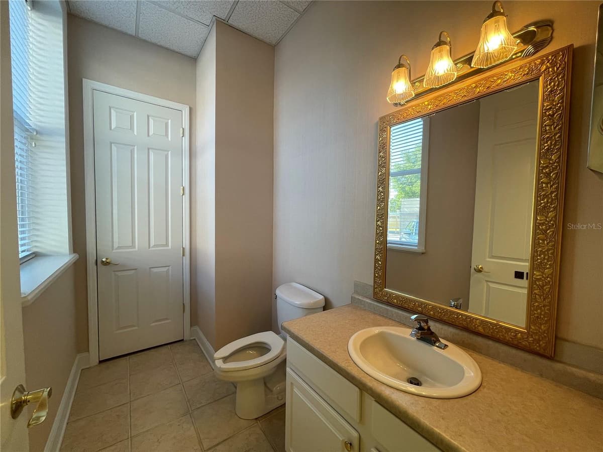 220 MAIN STREET — photo 11 of 25