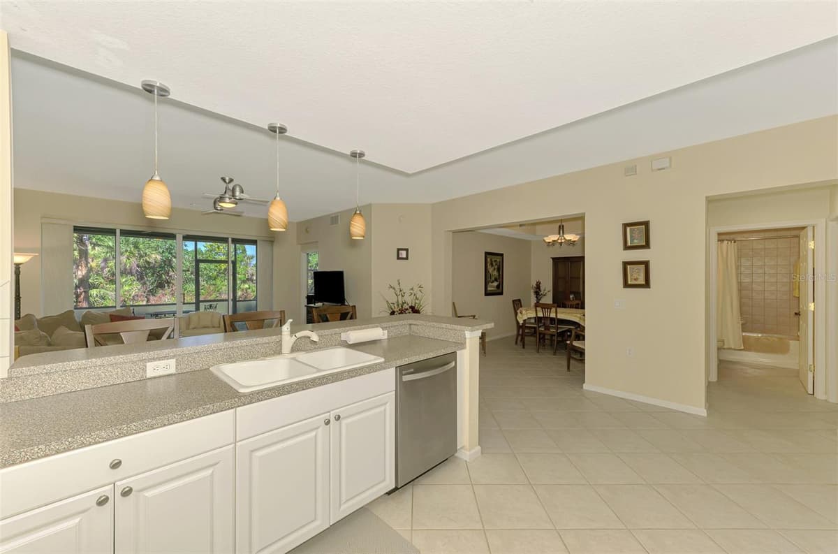 3433 GRAND VISTA COURT — photo 13 of 77
