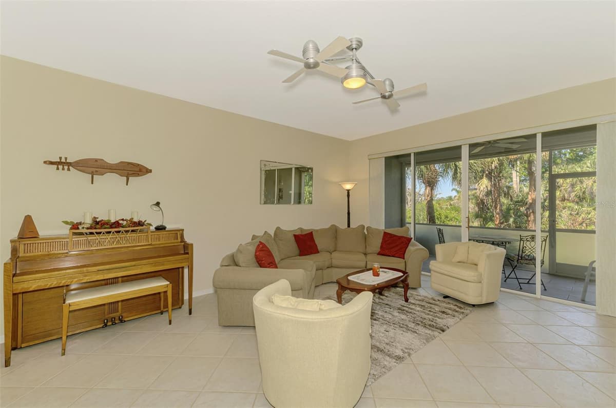 3433 GRAND VISTA COURT — photo 15 of 77
