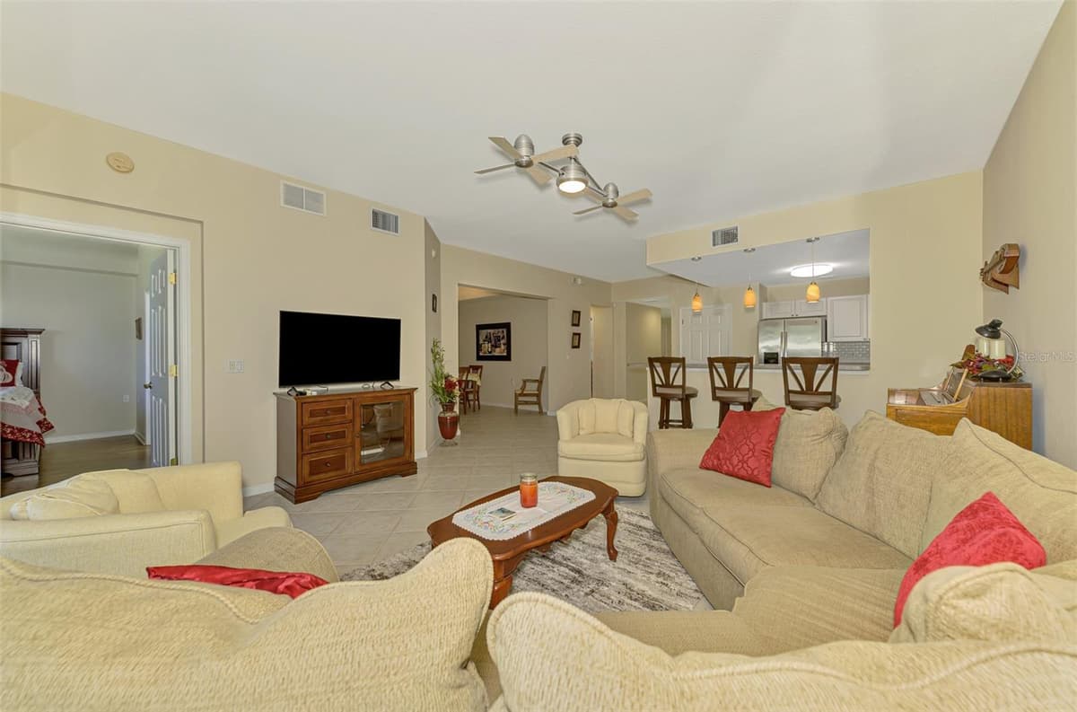3433 GRAND VISTA COURT — photo 18 of 77