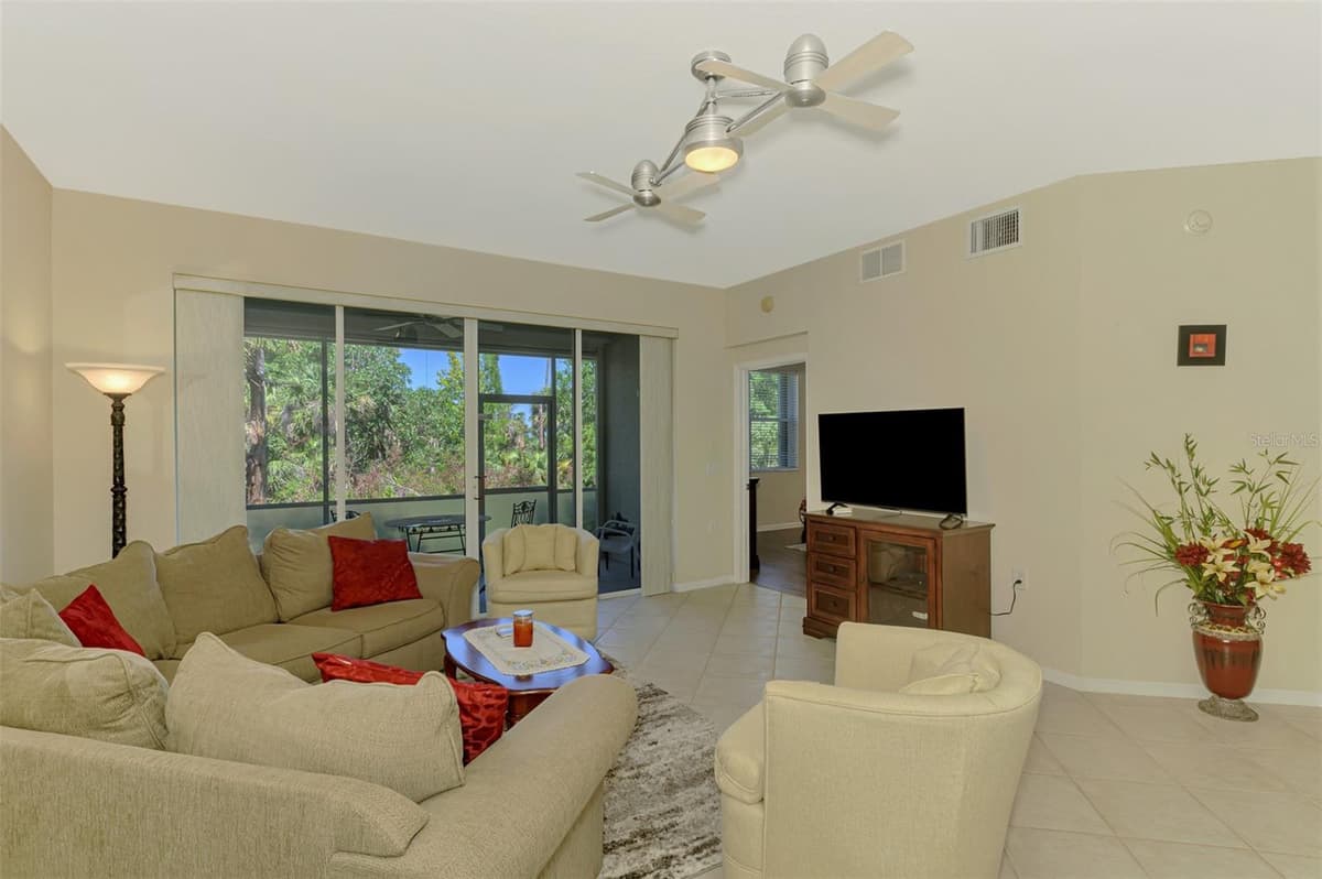 3433 GRAND VISTA COURT — photo 16 of 77