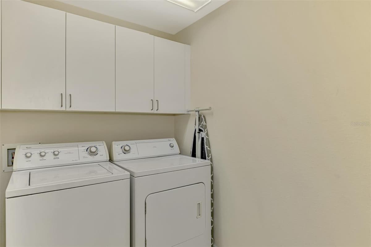 3433 GRAND VISTA COURT — photo 32 of 77