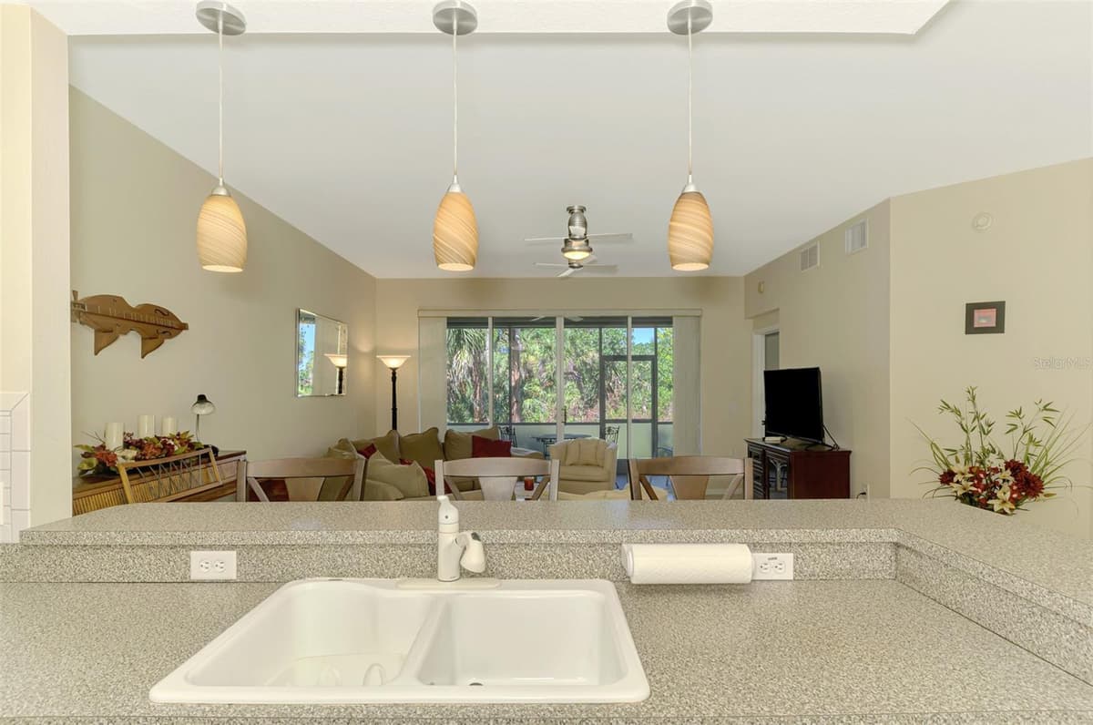 3433 GRAND VISTA COURT — photo 14 of 77