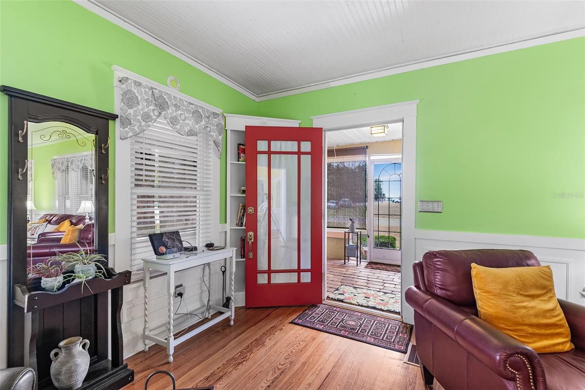 501 MAIN STREET — photo 10 of 64