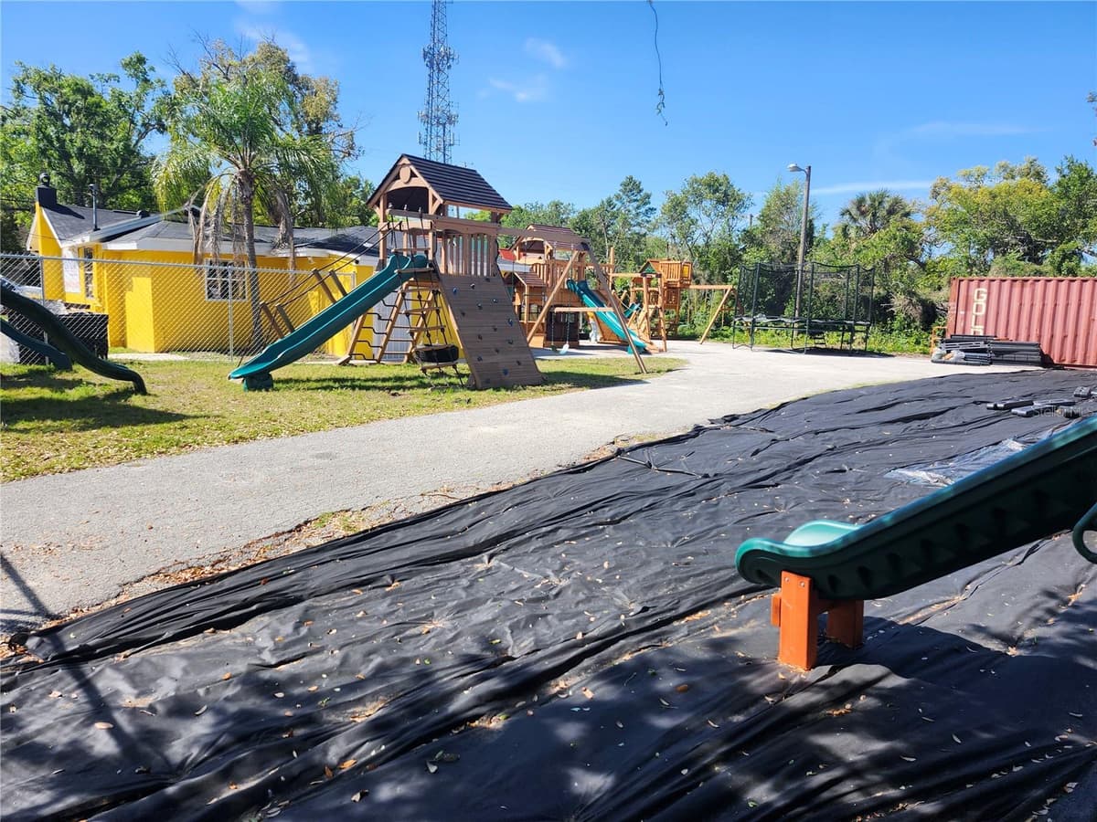 1901 SLIGH AVENUE — photo 16 of 18