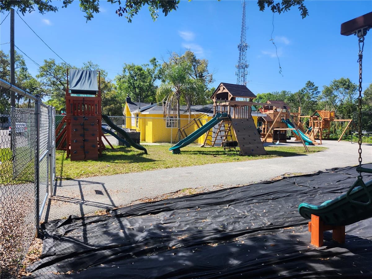 1901 SLIGH AVENUE — photo 15 of 18