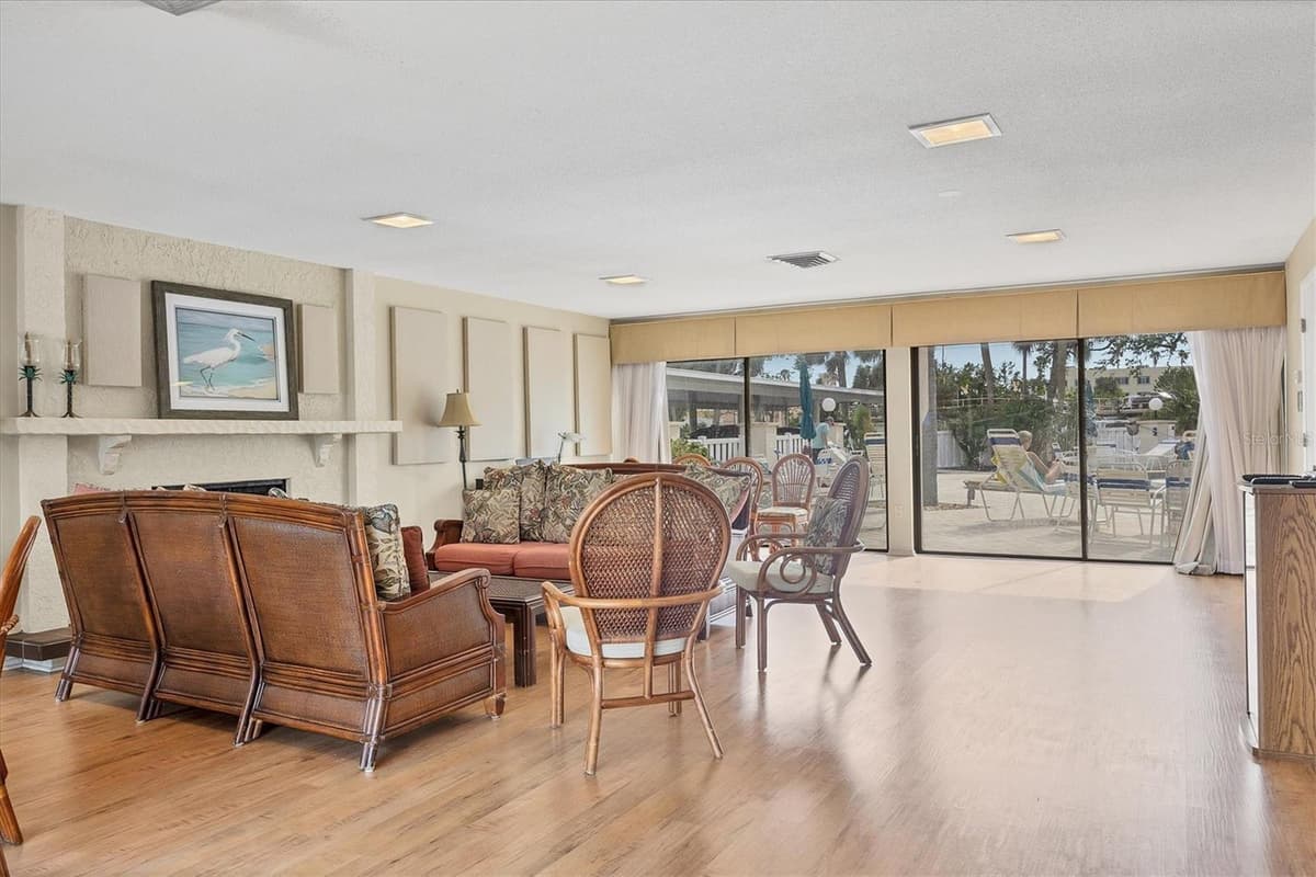 210 SANTA MARIA STREET — photo 38 of 80