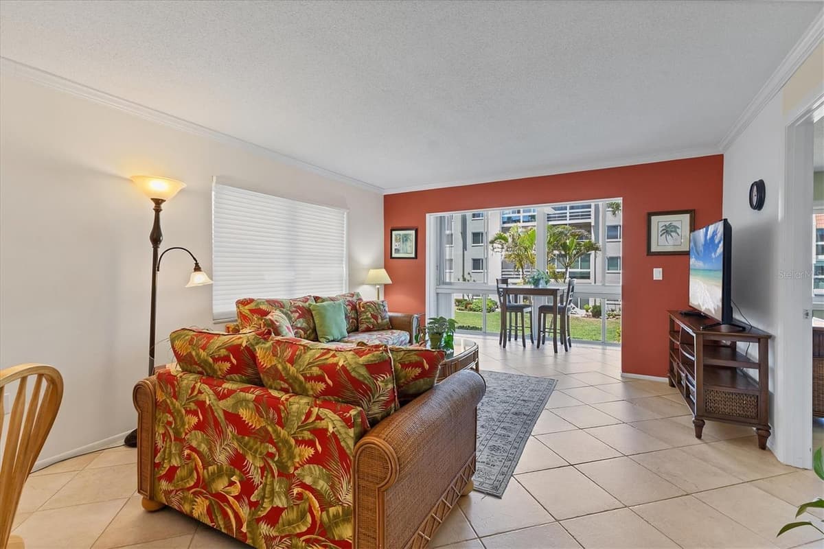 210 SANTA MARIA STREET — photo 10 of 80