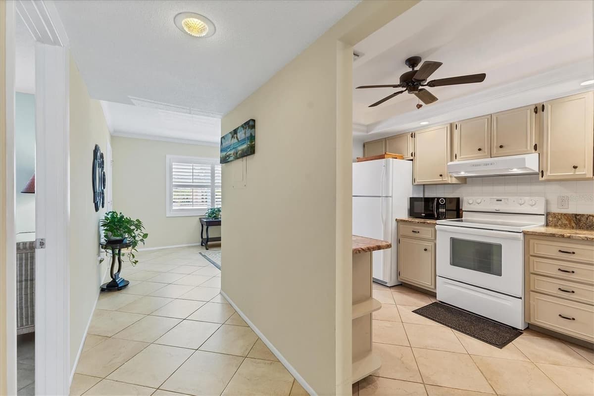 210 SANTA MARIA STREET — photo 15 of 80