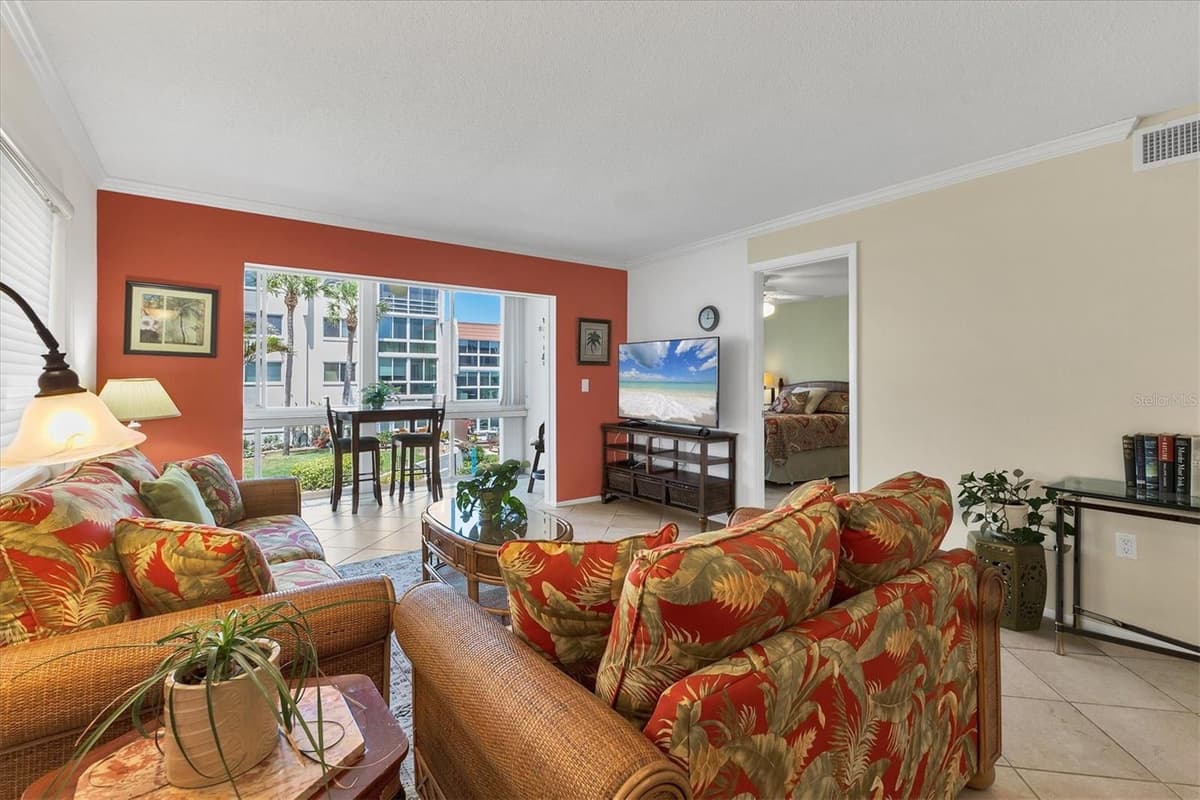 210 SANTA MARIA STREET — photo 11 of 80