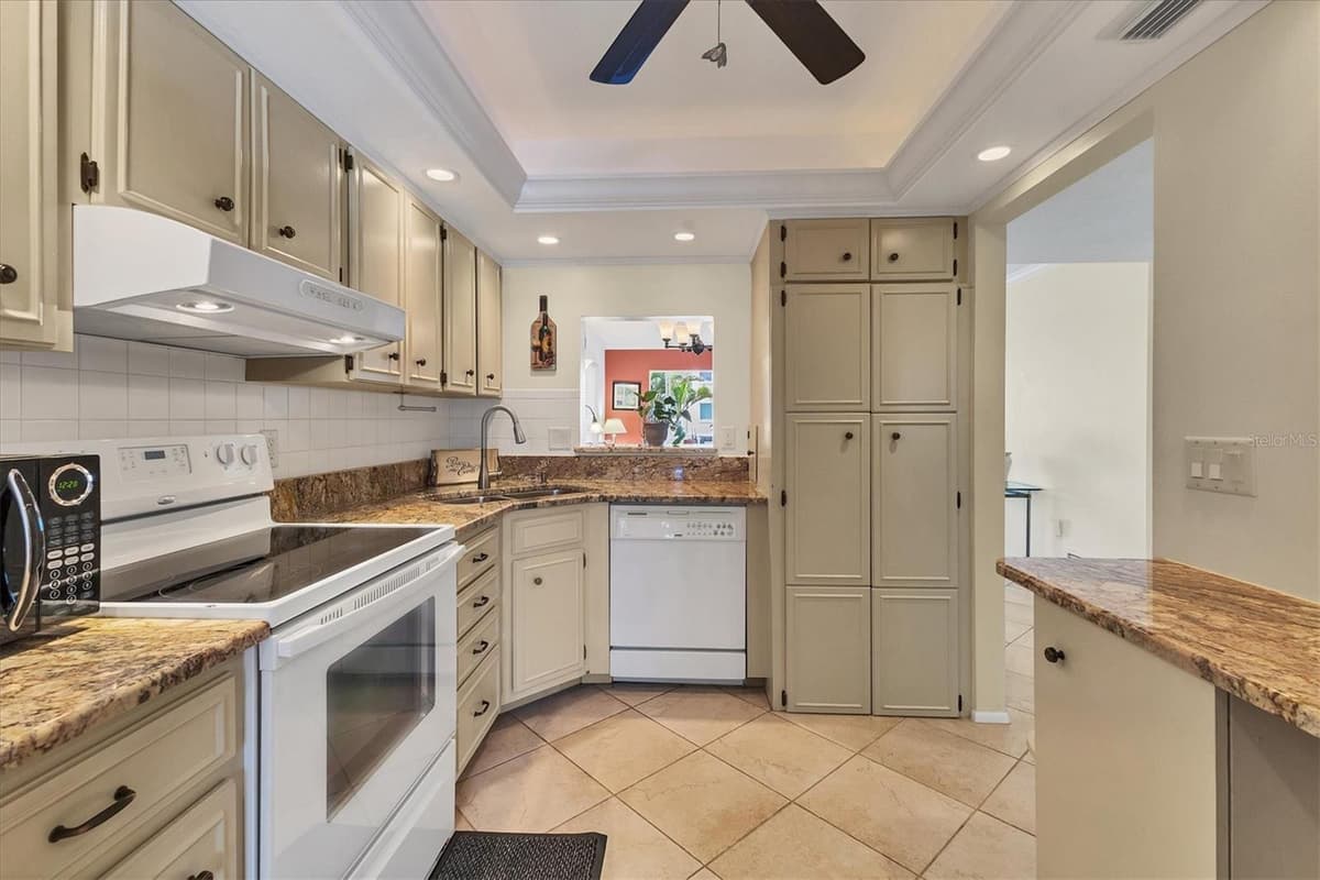 210 SANTA MARIA STREET — photo 16 of 80