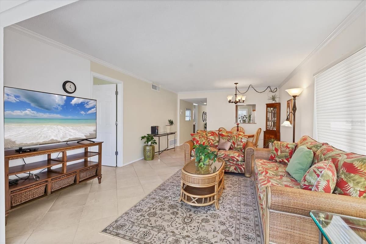 210 SANTA MARIA STREET — photo 12 of 80