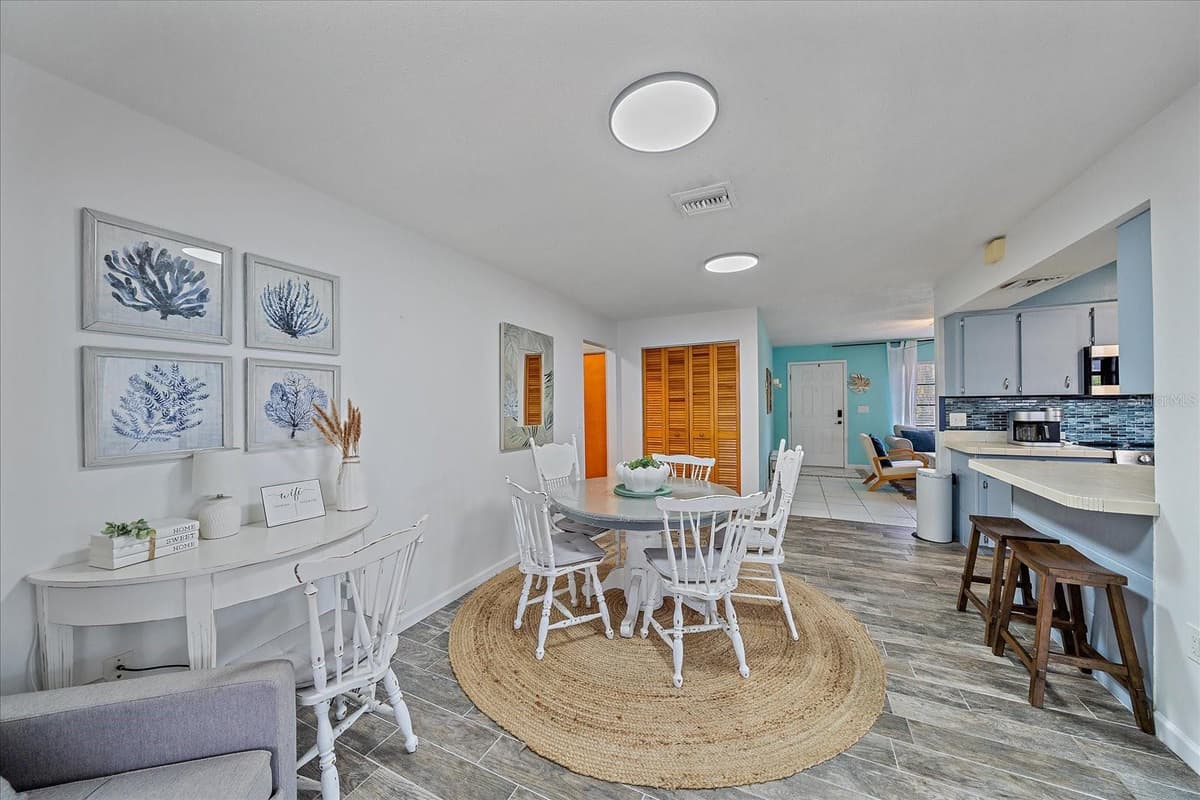 108 STANFORD ROAD — photo 13 of 28