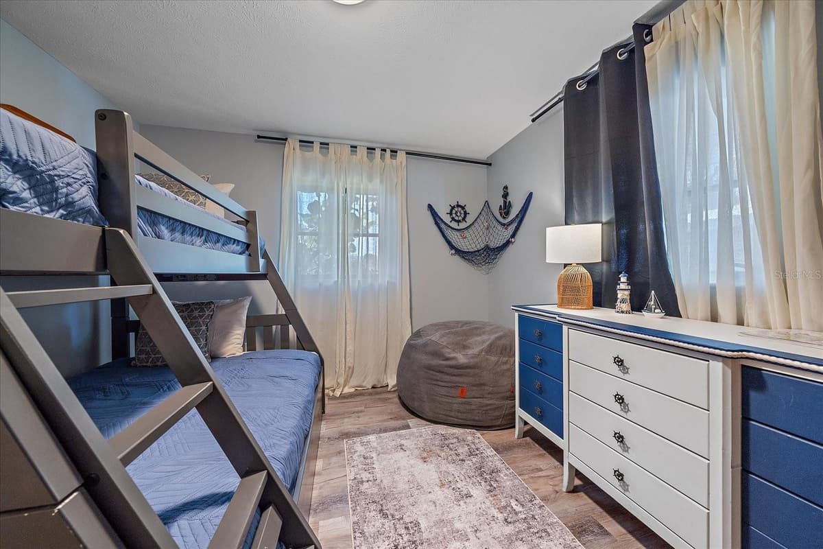 108 STANFORD ROAD — photo 18 of 28
