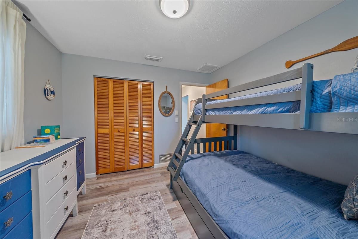 108 STANFORD ROAD — photo 19 of 28