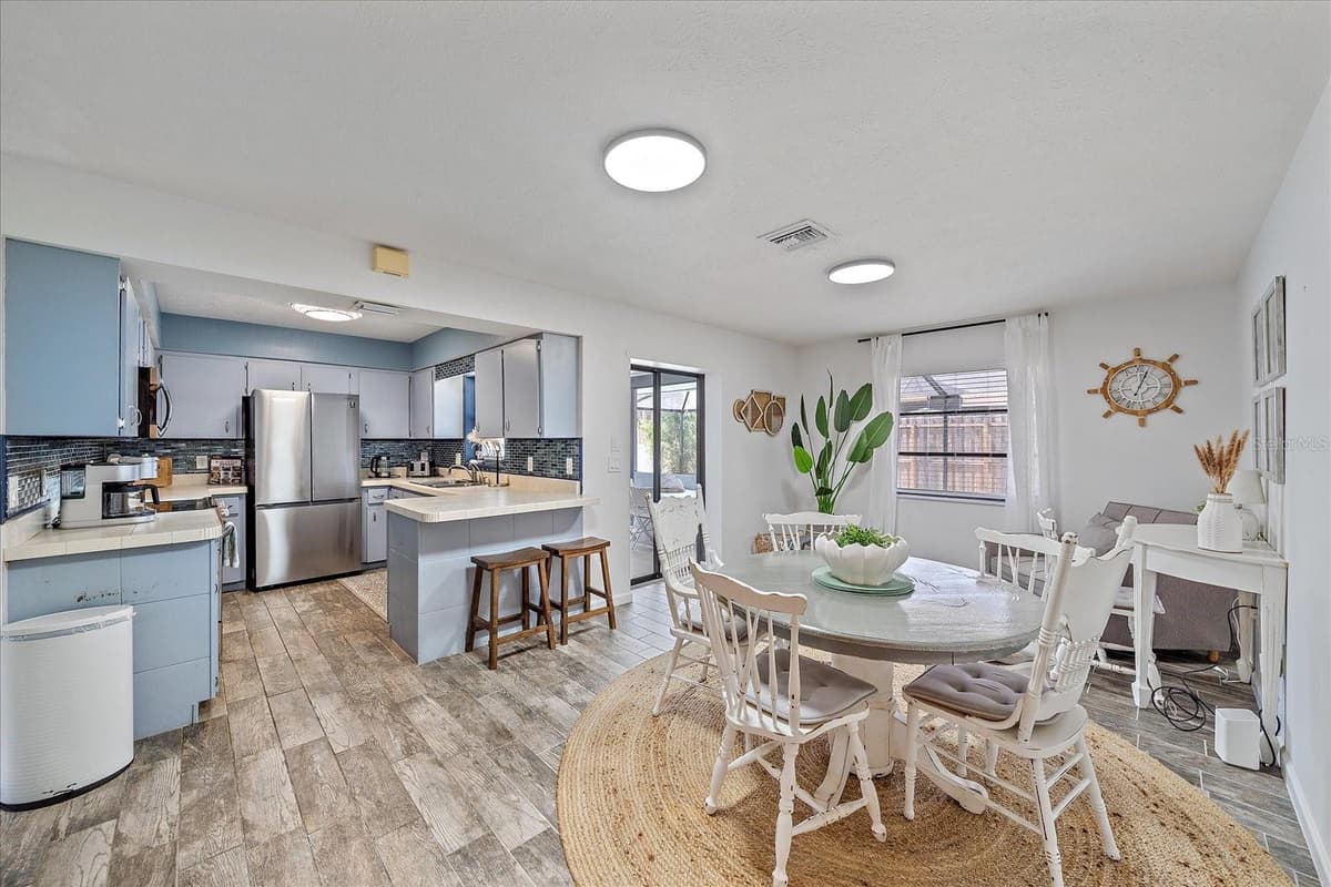 108 STANFORD ROAD — photo 12 of 28