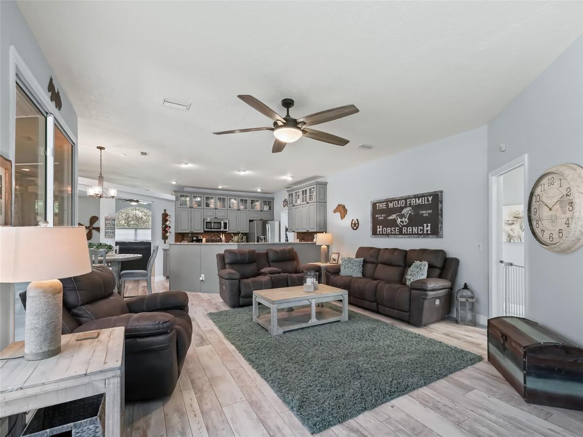 4658 HACIENDA DRIVE — photo 15 of 50