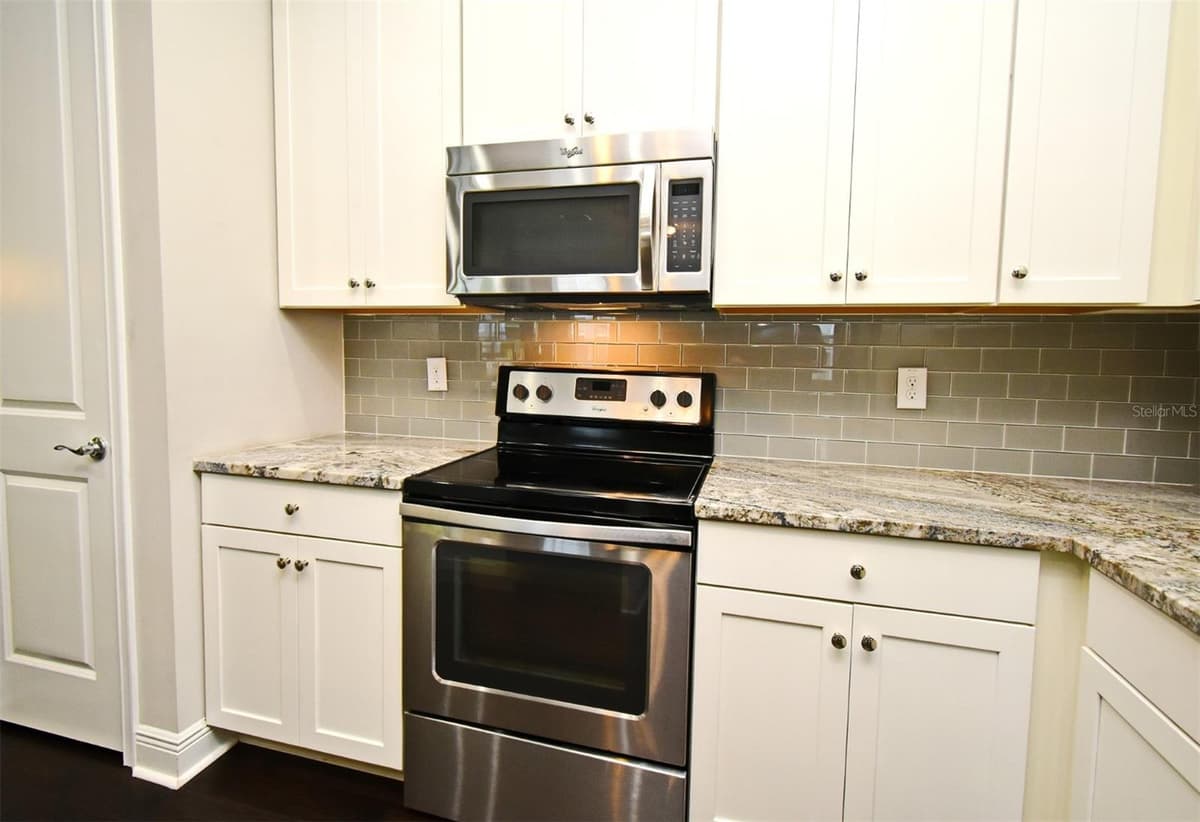8742 PEACHTREE PARK CT — photo 12 of 38